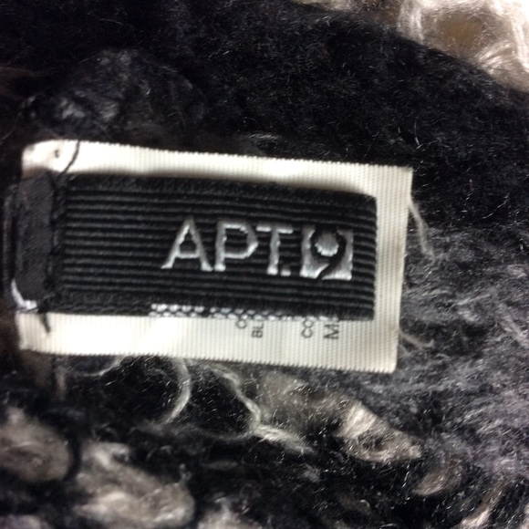 ❤️Apt. 9 Black, Gray & White Infinity Scarf! - Picture 3 of 3